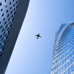 Podróżuj mądrze. 5 powodów, dla których warto wybrać polskie biuro podróży zamiast wyjazdu na własną rękę.