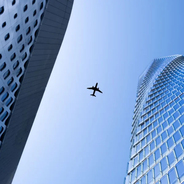 Podróżuj mądrze. 5 powodów, dla których warto wybrać polskie biuro podróży zamiast wyjazdu na własną rękę.